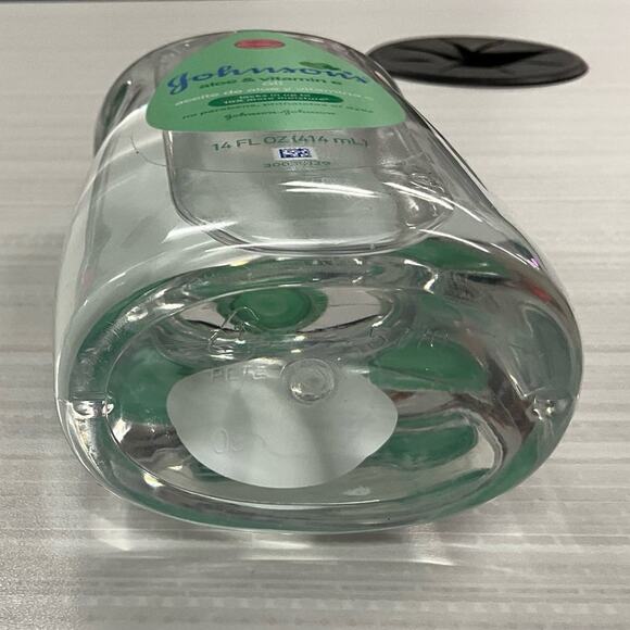 New Sealed Johnson's Aloe & Vitamin E Oil Paraben Dye Free Mild  14FL OZ (414mL) - Picture 5 of 7